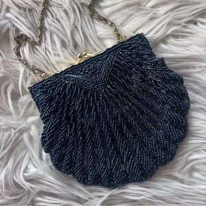 VINTAGE PURPLE BLUE BEADED SEASHELL BAG